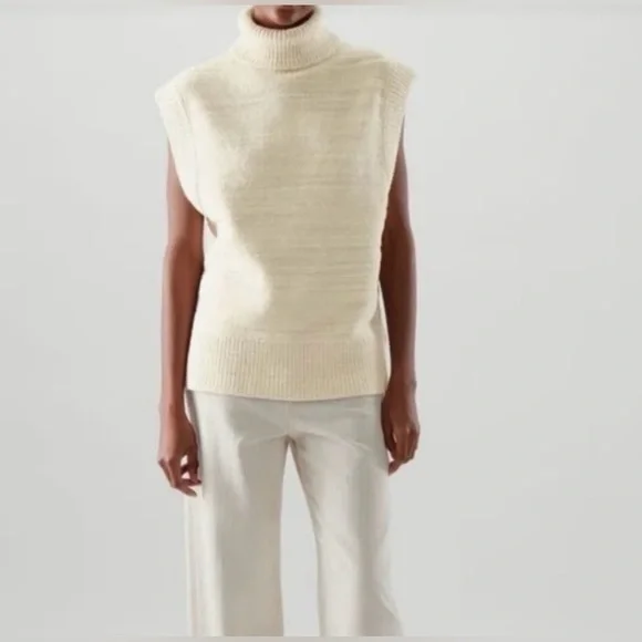 Cos Oversized Textured Knit Vest - Picture 2 of 4